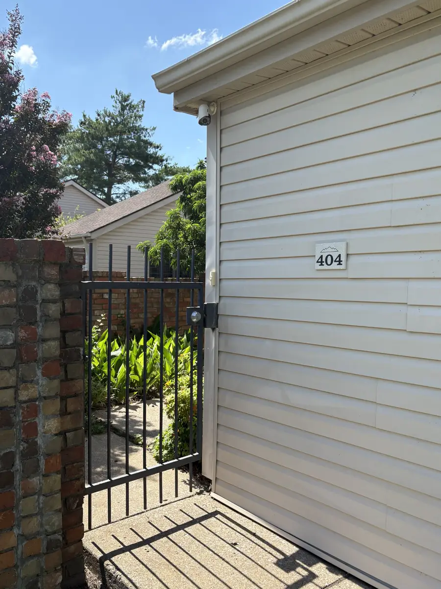 404 Laurel Hill Dr, Old Hickory, TN 37138 - #3