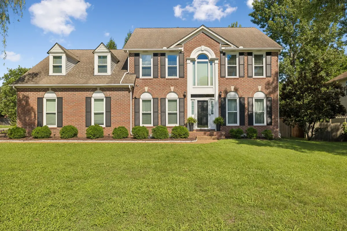 301 Mill Run Cir, Nashville, TN 37221 - #1