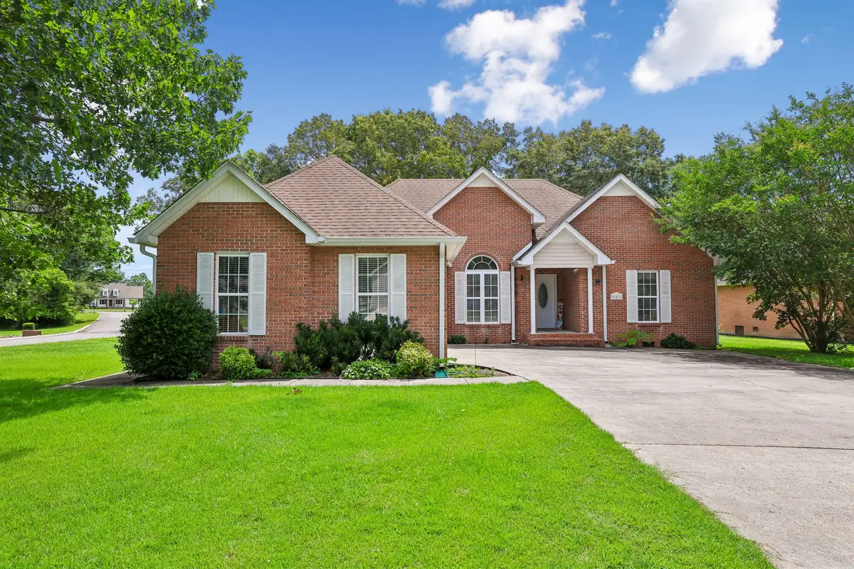 201 Jennings Cir, Tullahoma, TN 37388 - #1