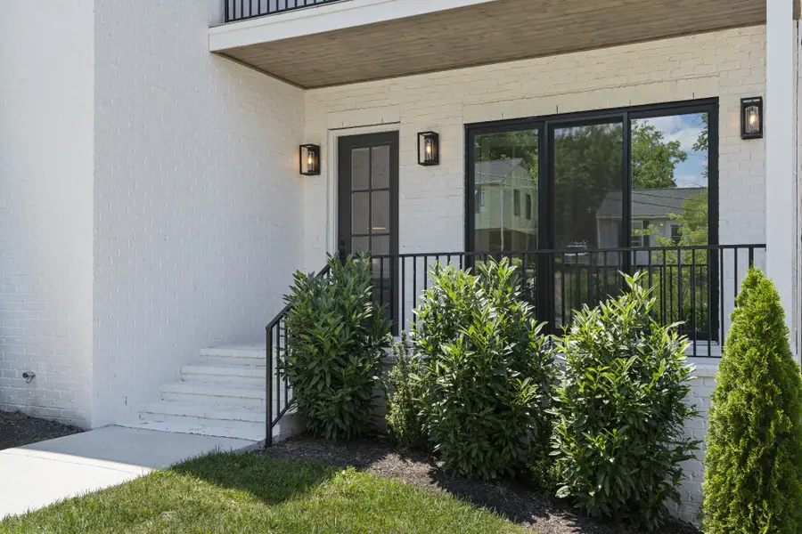 341 Chamberlin St, Nashville, TN 37209 - #3