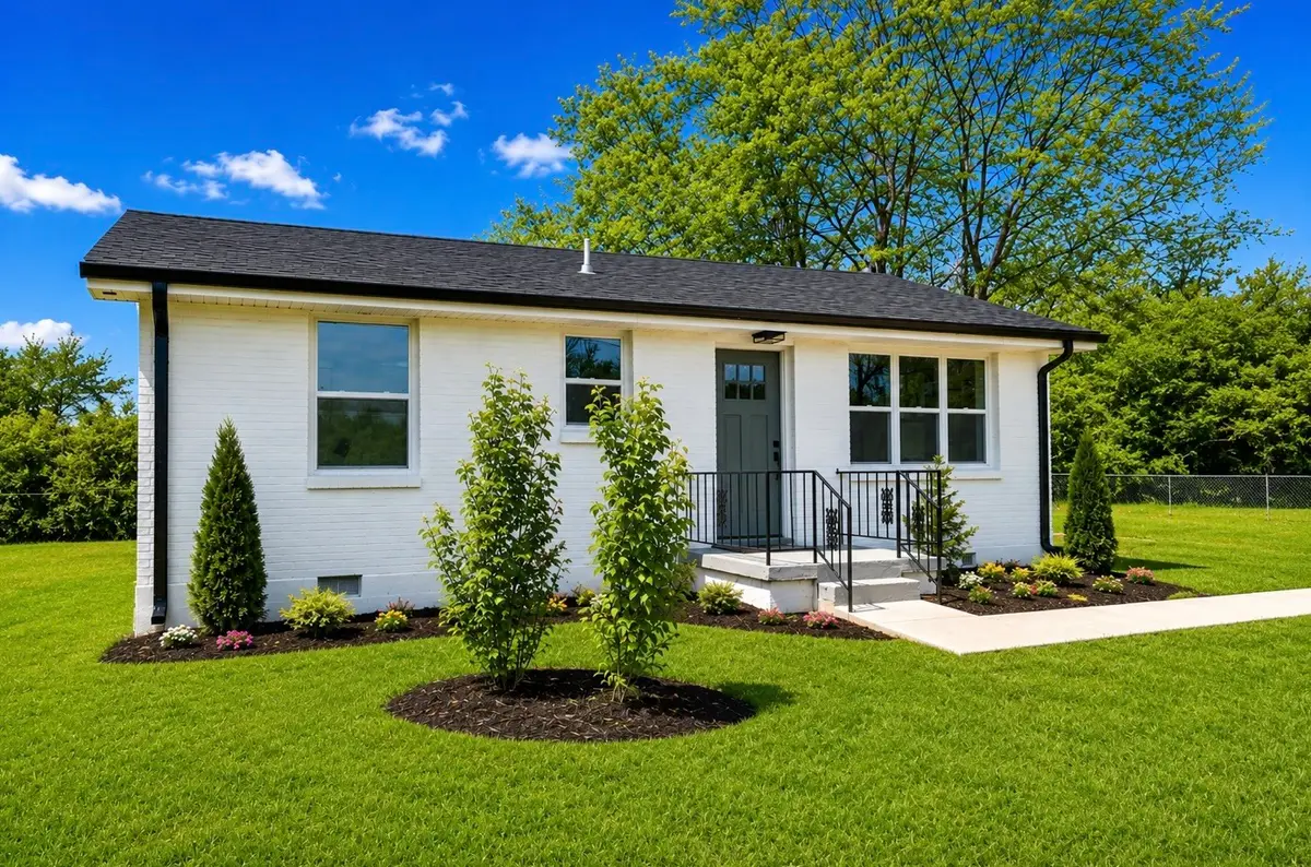 4003 Cedar Cir, Nashville, TN 37218 - #1