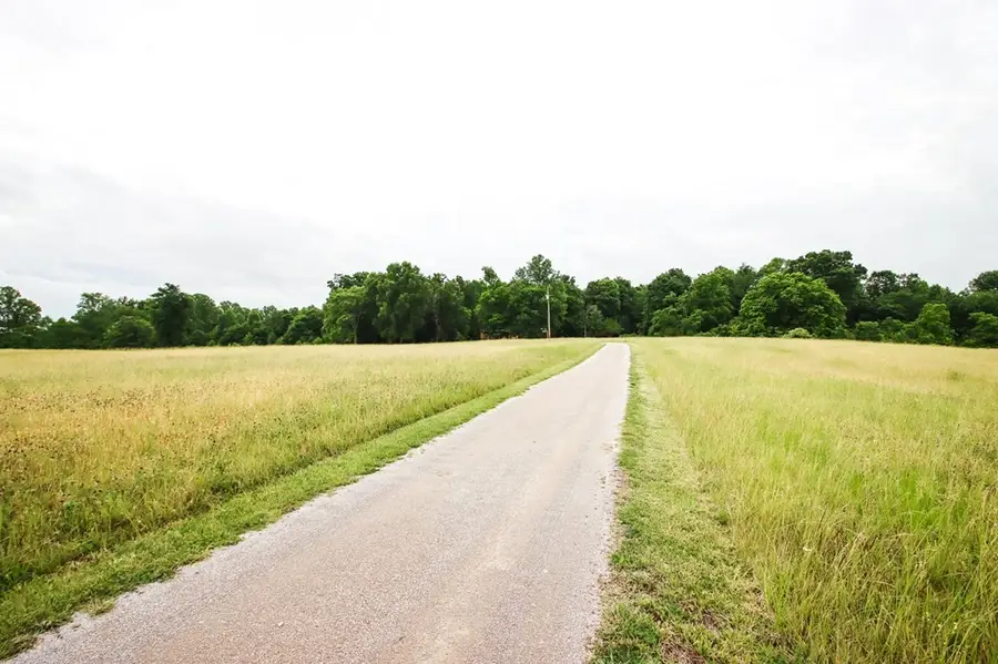 541 Toy Slatten Rd, Sparta, TN 38583 - #2
