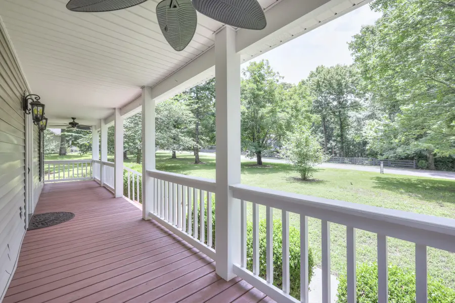 858 Matthew Ct, Kingston Springs, TN 37082 - #2
