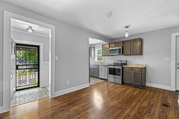 2405 Eden St, Nashville, TN 37208
