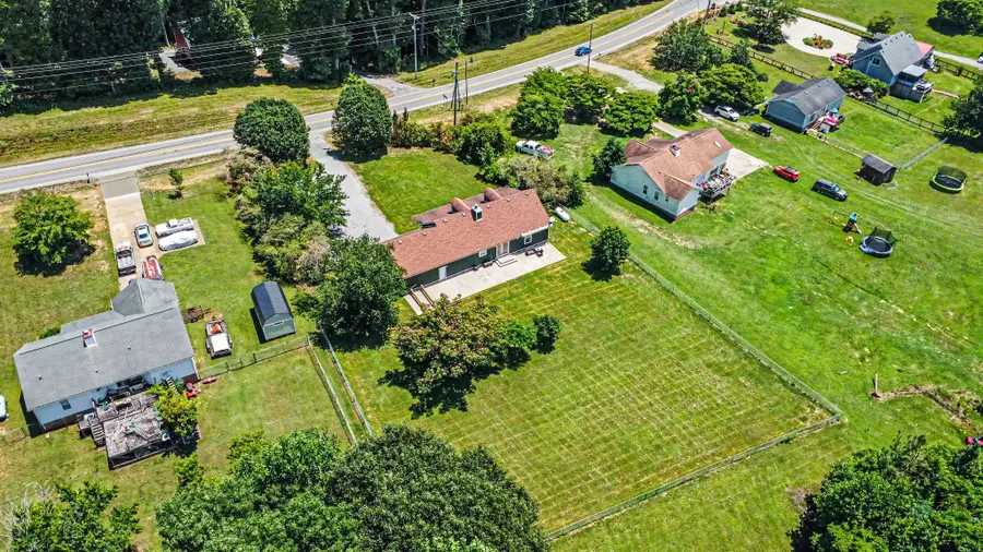 2723 Highway 12 N, Chapmansboro, TN 37035 - #3
