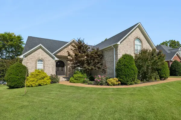 402 Five Oaks Blvd, Lebanon, TN 37087