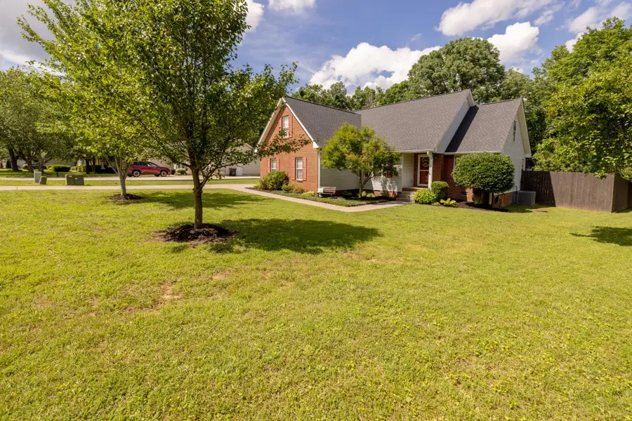 2027 Skyline Dr, Goodlettsville, TN 37072 - #2