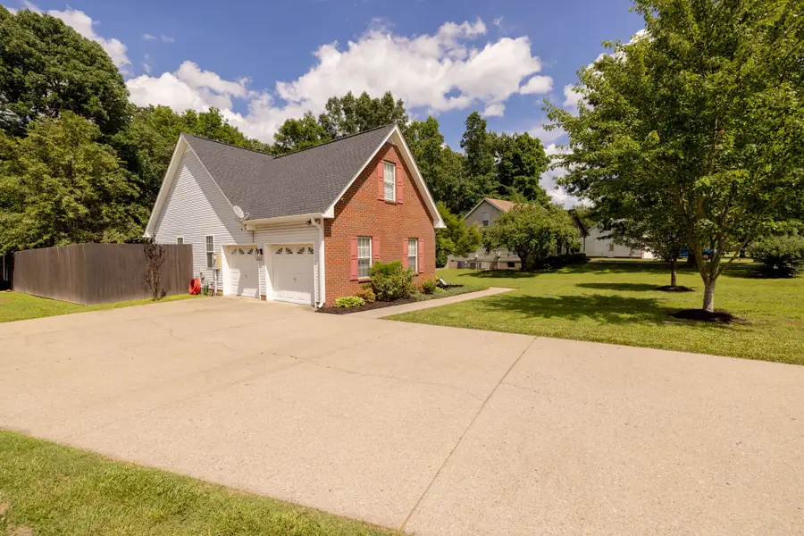 2027 Skyline Dr, Goodlettsville, TN 37072 - #3