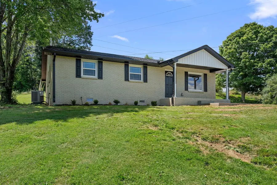 3776 John Taylor Rd, Woodlawn, TN 37191 - #2
