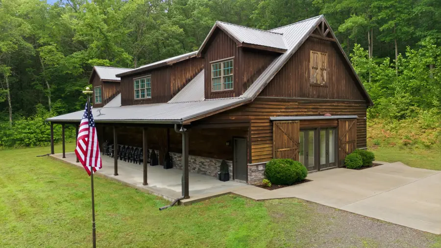 7075 Pinewood Rd, Nunnelly, TN 37137 - #3