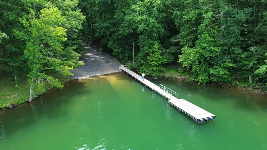 30 W Paradise Dr, Winchester, TN 37398 - #3
