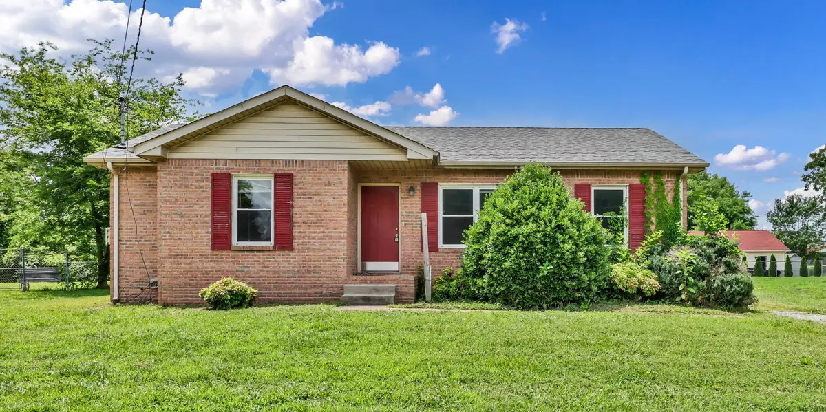 3434 Pembroke Rd, Clarksville, TN 37042 - #1