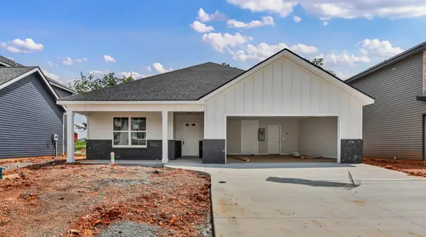 2677 Brewster Dr, Clarksville, TN 37042