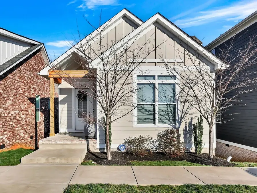 1372 Hicks Edgen Rd, Pleasant View, TN 37146 - #2