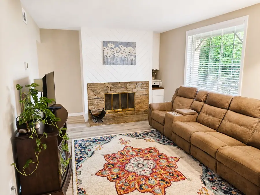 946 Coarsey Dr, Nashville, TN 37217 - #3