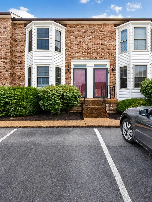 250 Sanders Ferry Rd #21, Hendersonville, TN 37075