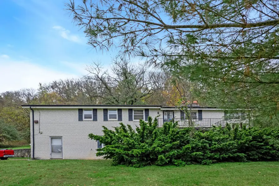 4081 Fairmeade Dr, Nashville, TN 37218 - #2
