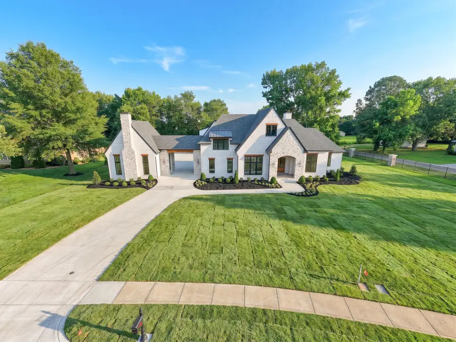 101 Danford Dr, Clarksville, TN 37043 - #2