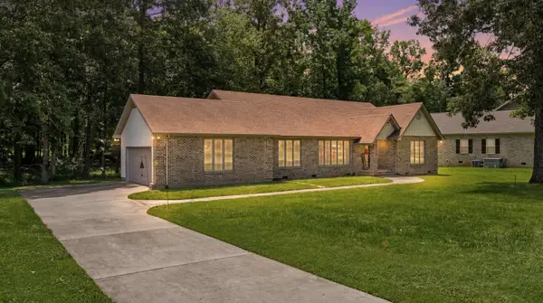 203 Woodson Dr, Tullahoma, TN 37388