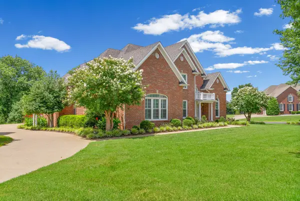 412 Treemont Dr, Clarksville, TN 37043