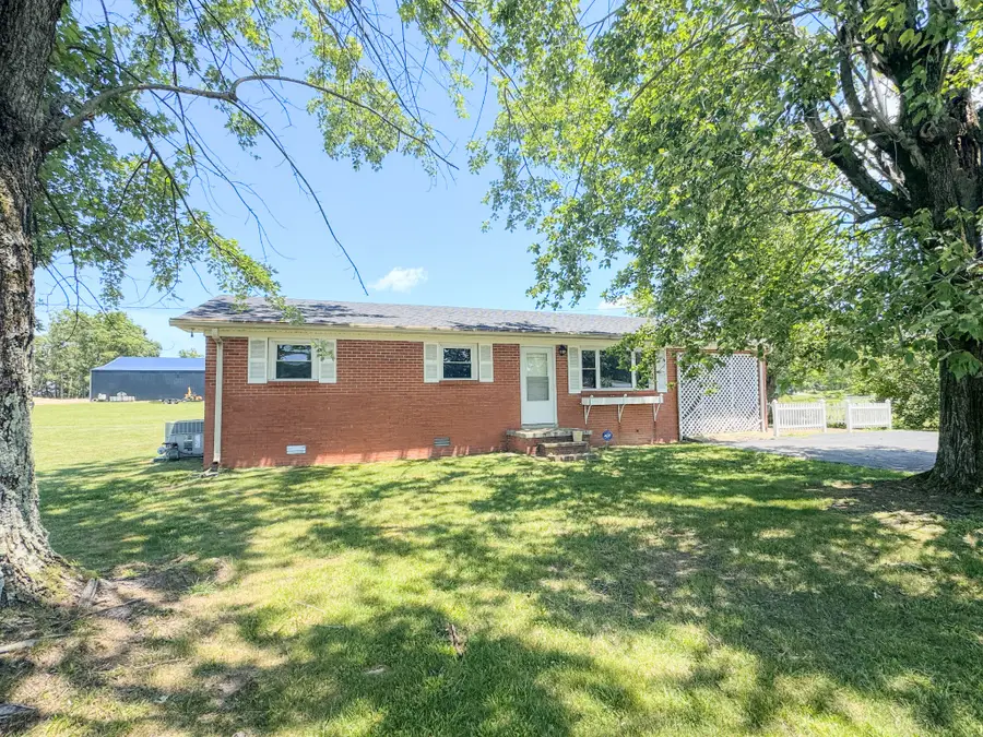 1204 Meadowlark Cir, Lafayette, TN 37083 - #2