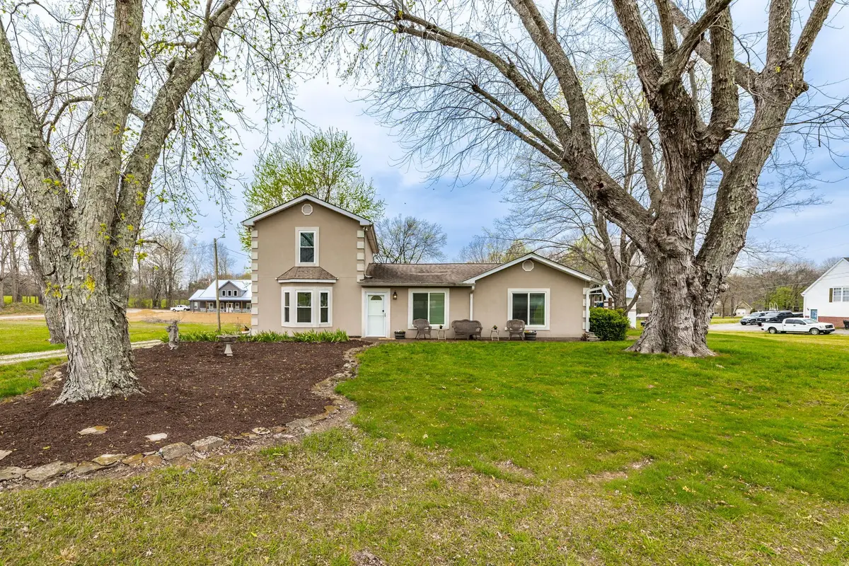 2544 S Mount Pleasant Rd, Greenbrier, TN 37073 - #1