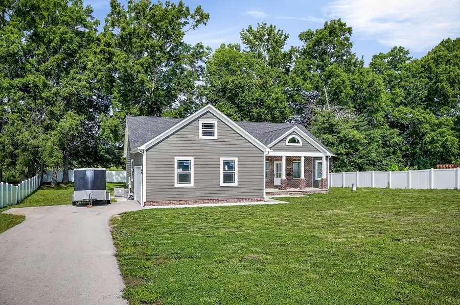 242 Grace Dr, Sparta, TN 38583 - #2
