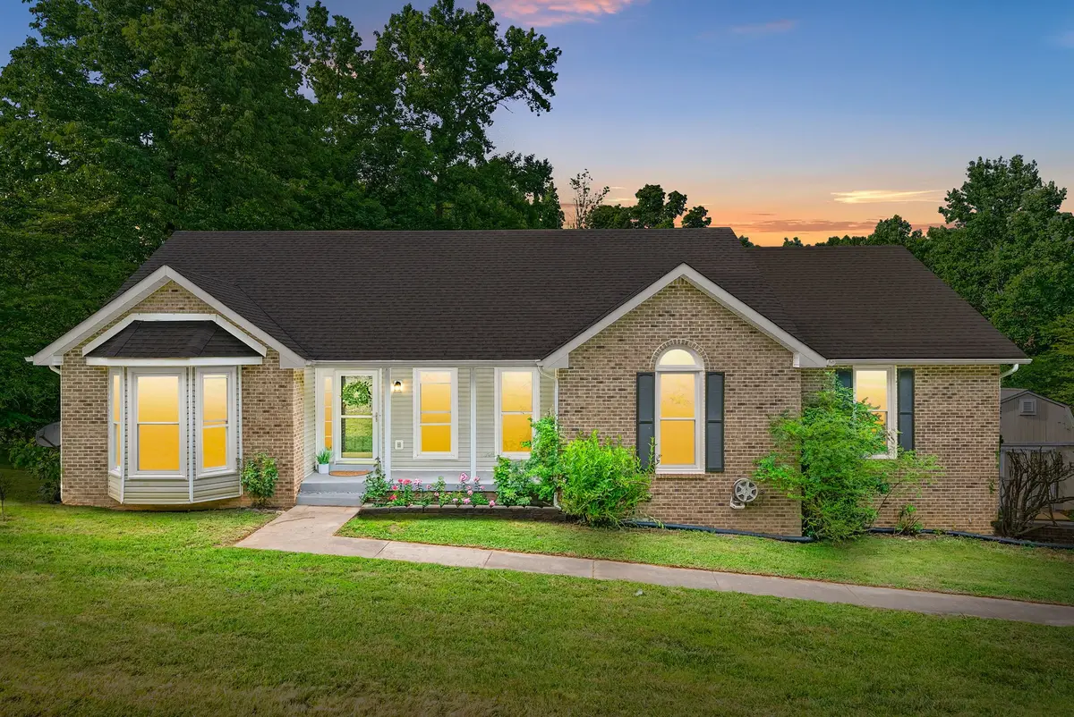 353 Deepwood Trl, Clarksville, TN 37042 - #1