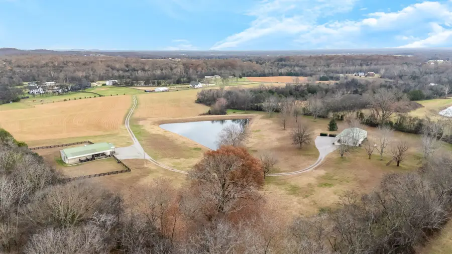 3100 Floyd Rd, Eagleville, TN 37060 - #2