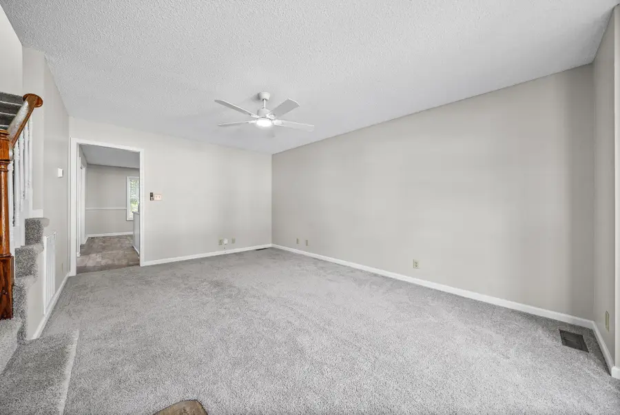3327 S Senseney Cir, Clarksville, TN 37042 - #3