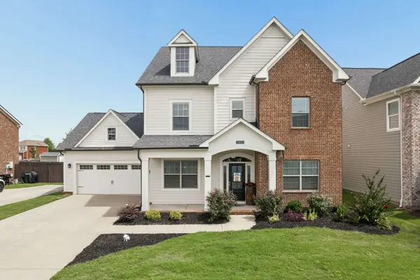 807 Sapphire Dr, Murfreesboro, TN 37128