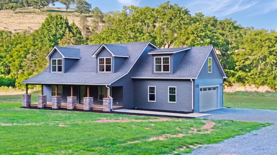 210 Granville Hwy, Chestnut Mound, TN 38552 - #2