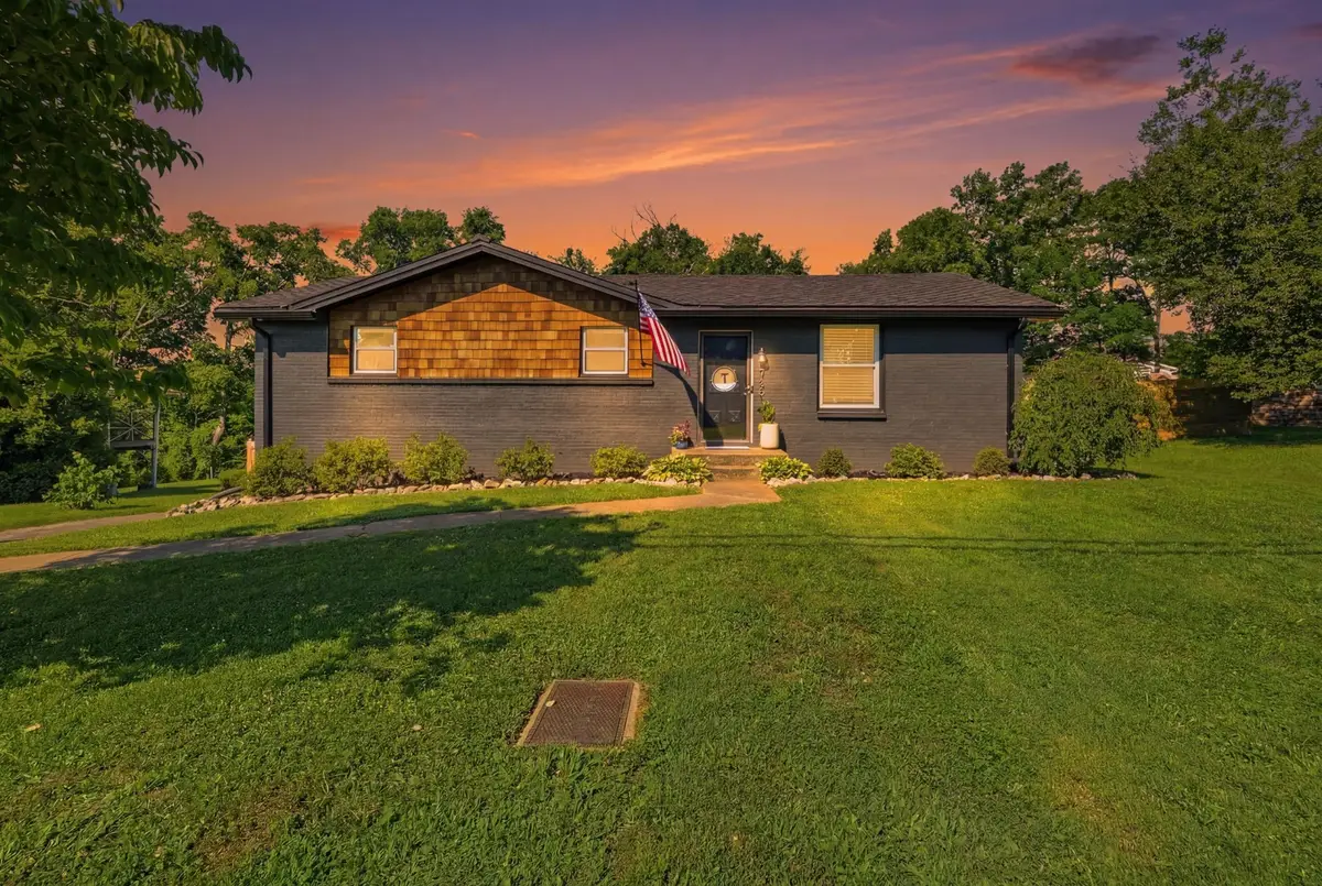 4784 Cascade Dr, Old Hickory, TN 37138 - #1