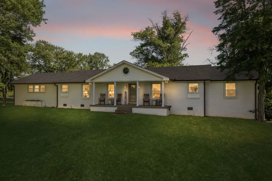 4579 Old Coopertown Rd, Greenbrier, TN 37073 - #2