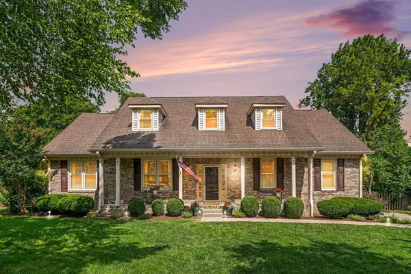 8324 Carriage Hills Dr, Brentwood, TN 37027