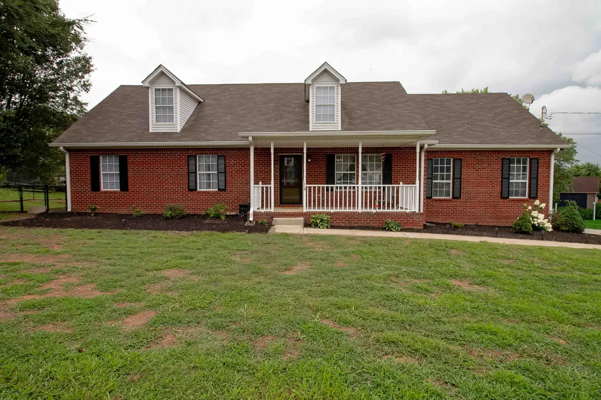 114 Lake Forest Dr, La Vergne, TN 37086 - #1