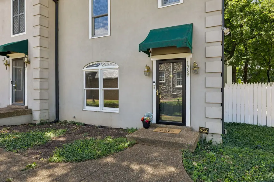 1939 Capers Ave, Nashville, TN 37212 - #3