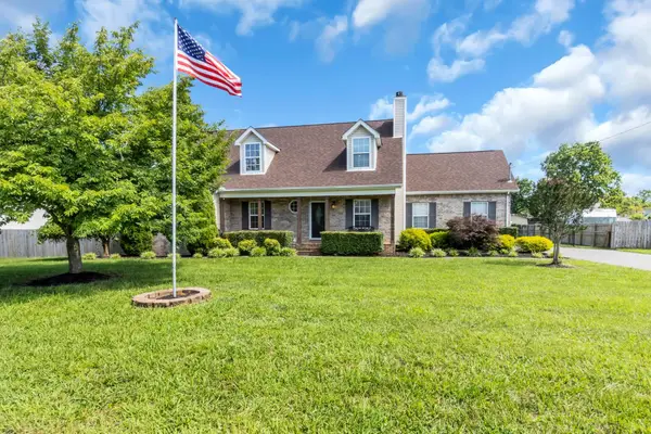 130 Fall Creek Dr, Murfreesboro, TN 37129