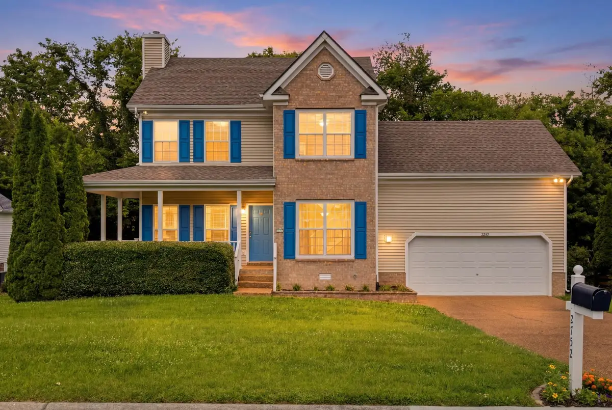 2752 Aston Woods Ln, Thompsons Station, TN 37179 - #1