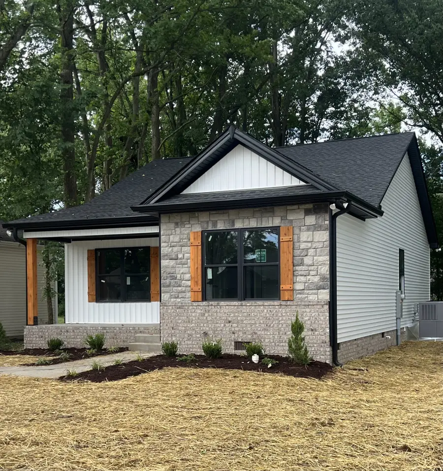 208 Strawberry St, Portland, TN 37148 - #3