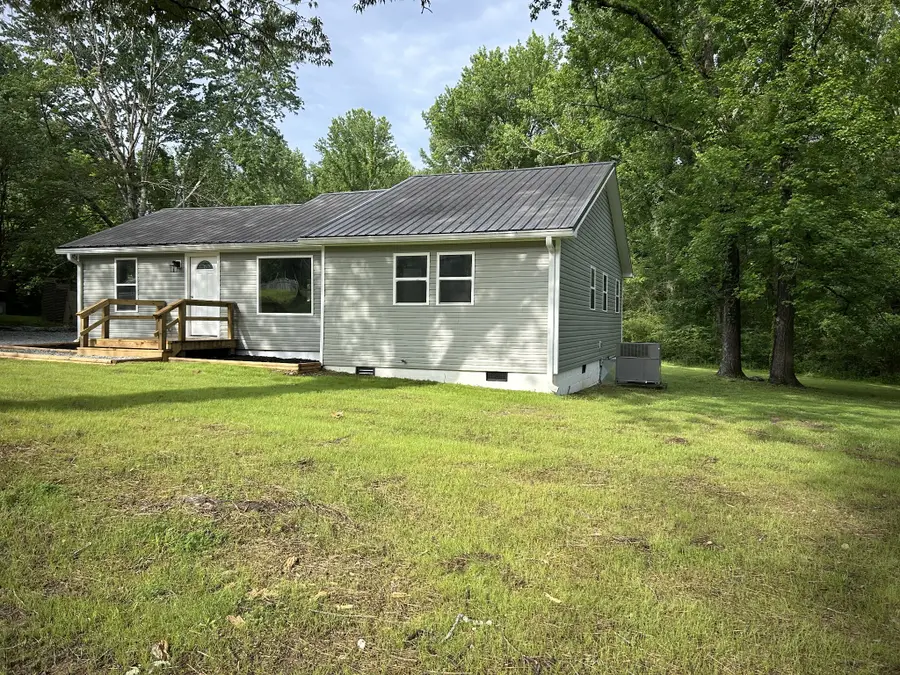 161 Post Oak Ave, Camden, TN 38320 - #3
