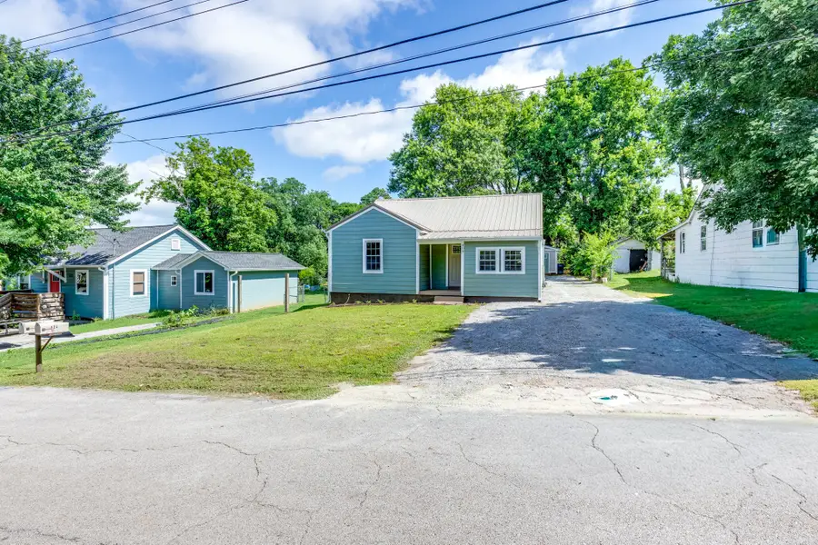 404 Green Acres Dr, Columbia, TN 38401 - #3
