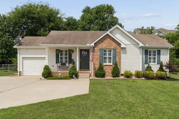 309 Vernon Traylor Dr, Smyrna, TN 37167