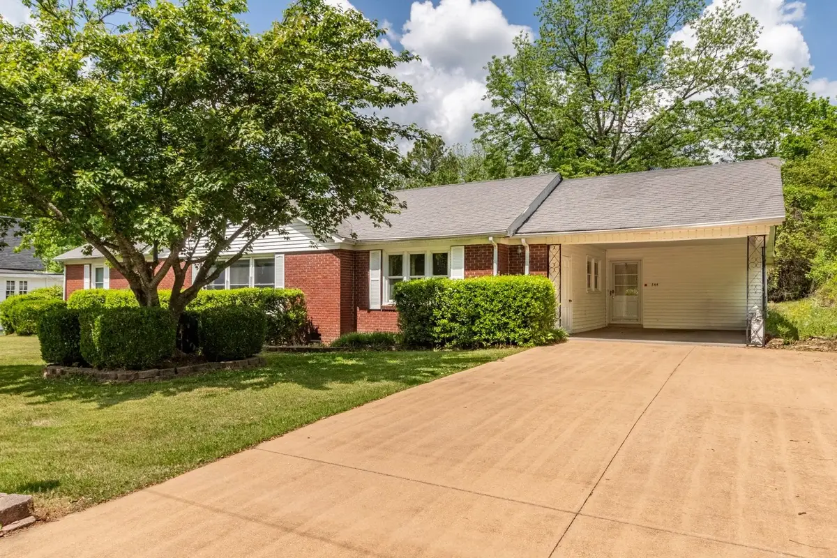 544 E Madison St, Pulaski, TN 38478 - #1
