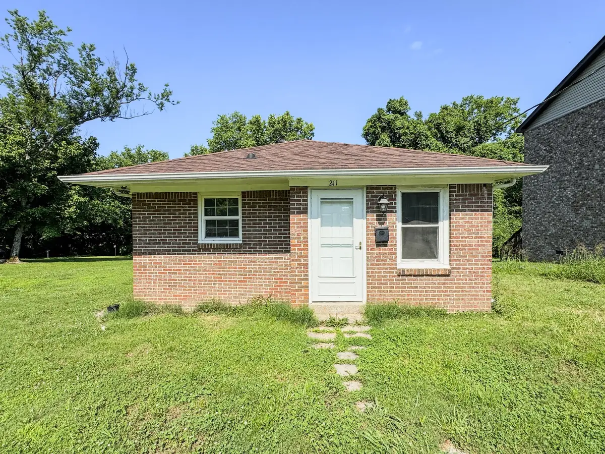 211 Hayes St, Hartsville, TN 37074 - #1