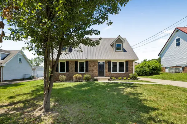 408 Helton Dr, Clarksville, TN 37042