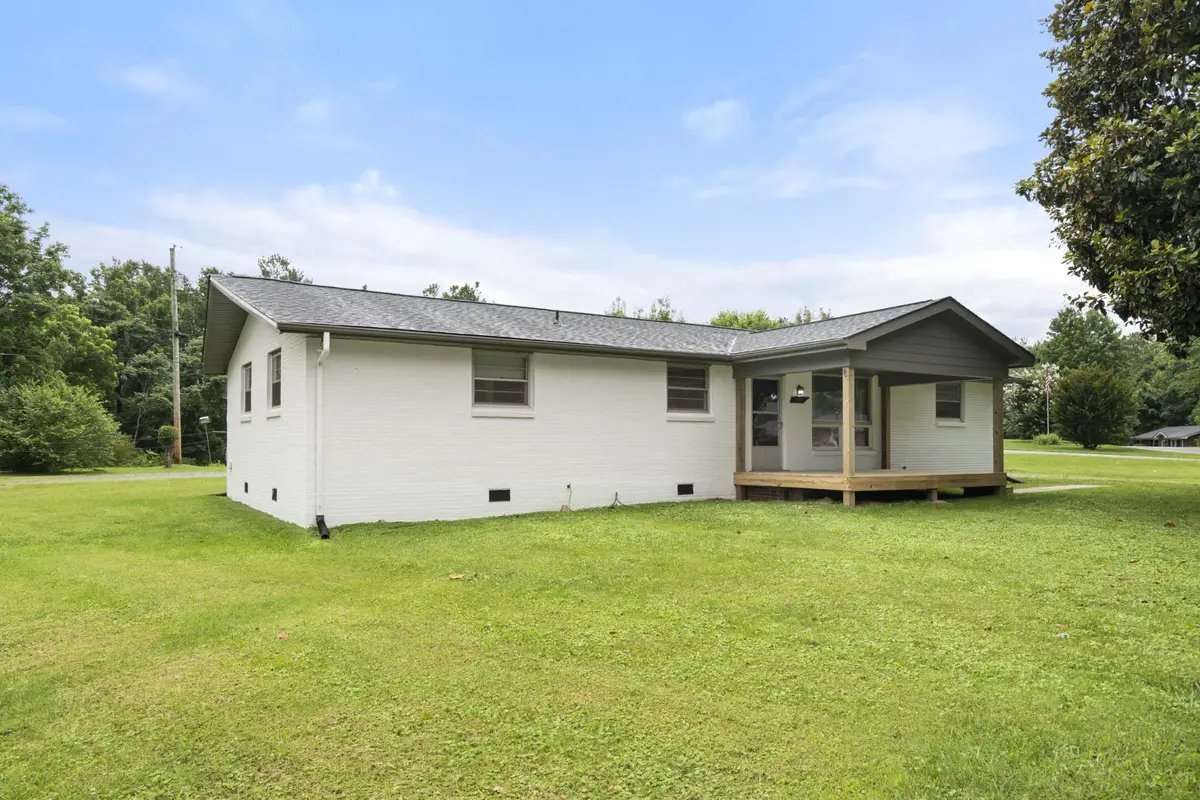 1156 Chestnut Dr, Burns, TN 37029 - #1