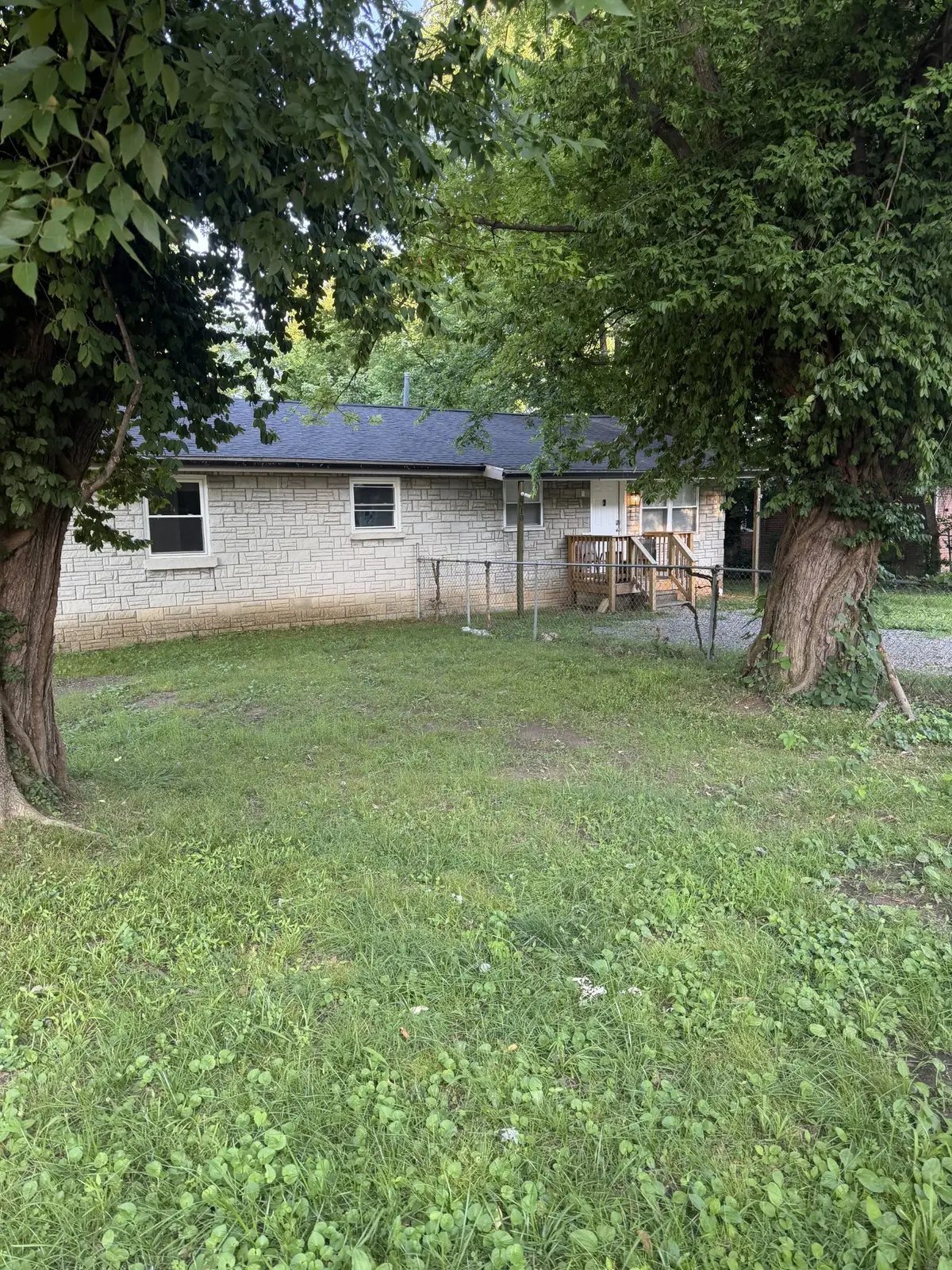 310 Braden St, Hopkinsville, KY 42240 - #1