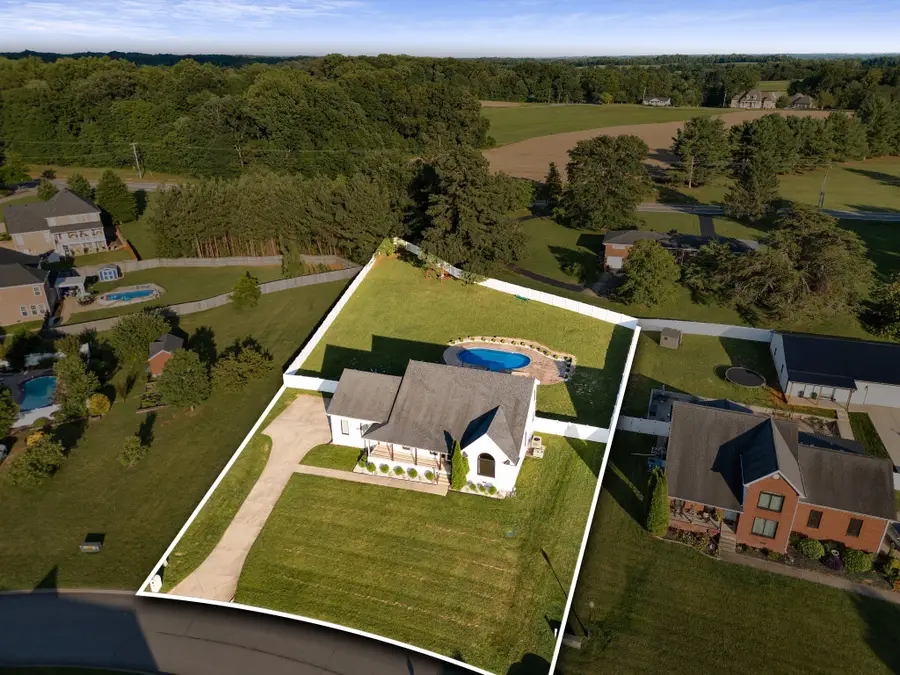 1033 Kacie Dr, Pleasant View, TN 37146 - #2