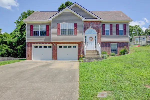 1492 Cedar Springs Cir, Clarksville, TN 37042